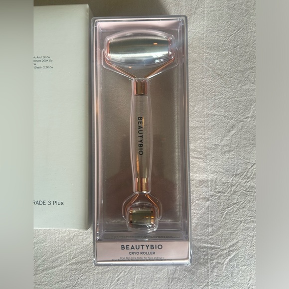 Anti-Aging Plumping Lot - Picture 2 of 8